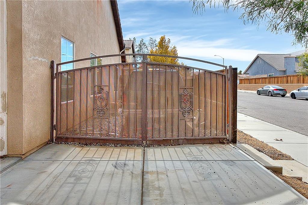 Victorville, California, 92392, United States, 5 Bedrooms Bedrooms, ,3 BathroomsBathrooms,Residential,For Sale,1996162