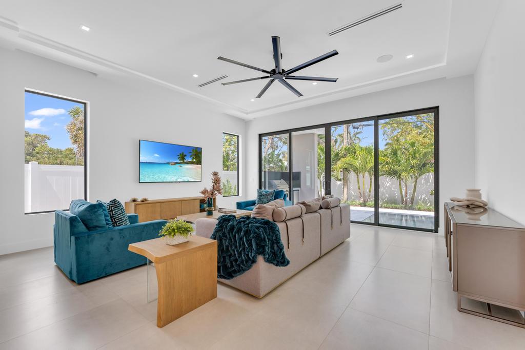 Delray Beach, Florida, 33444, United States, 4 Bedrooms Bedrooms, ,5 BathroomsBathrooms,Residential,For Sale,1974503