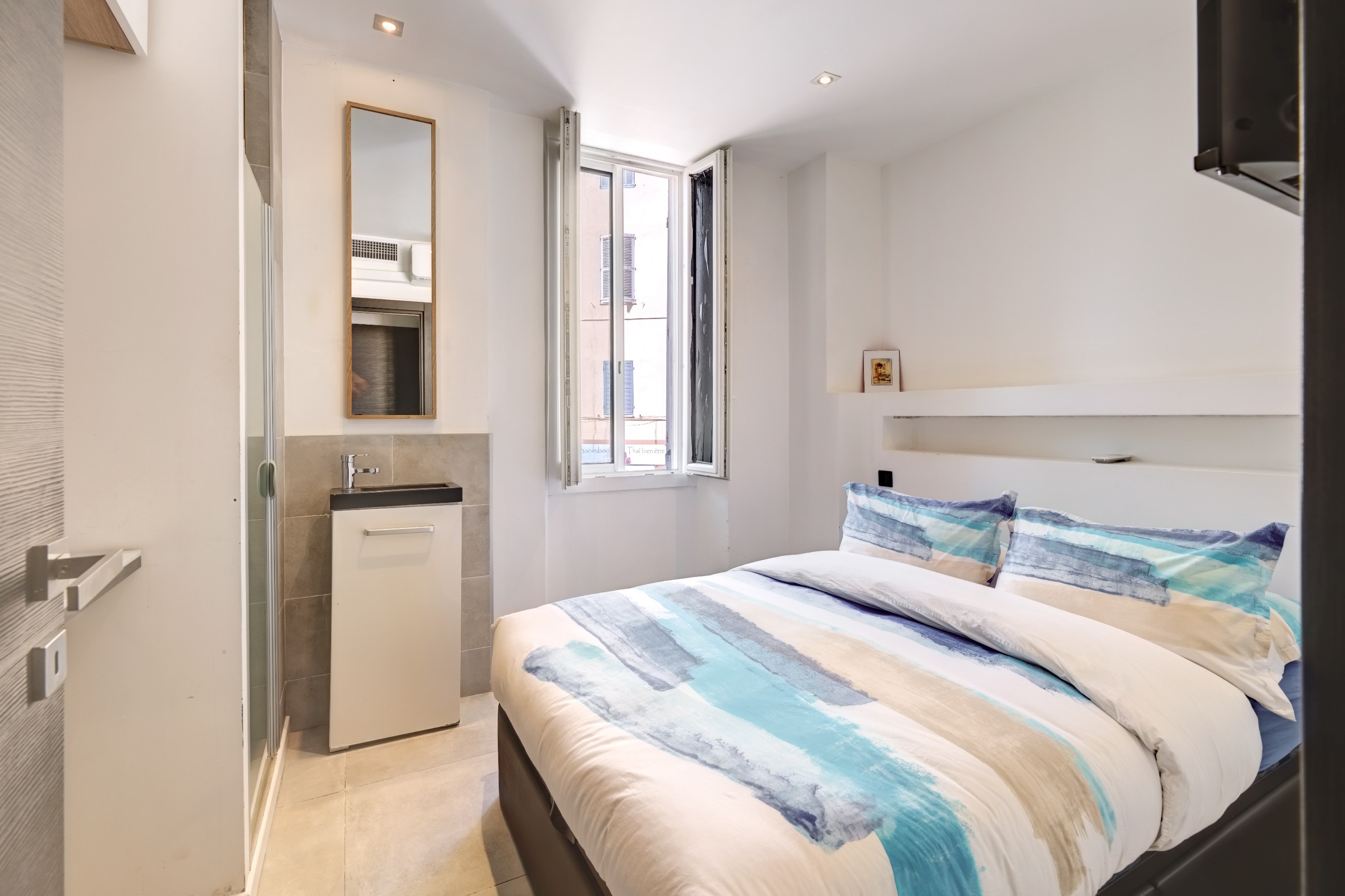  Cannes 2 bedroom apartment 55 sqm with Old Port view, quai Saint-Pierre - 物件實景