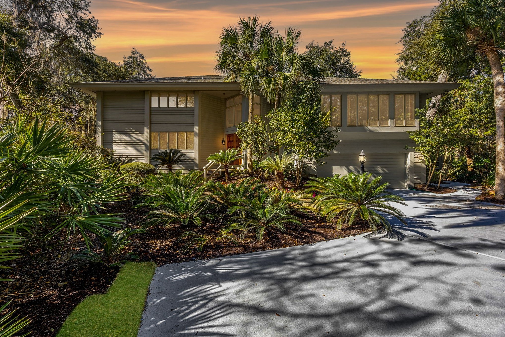 Fernandina Beach, Florida, 32034, United States, 3 Bedrooms Bedrooms, ,4 BathroomsBathrooms,Residential,For Sale,2011360