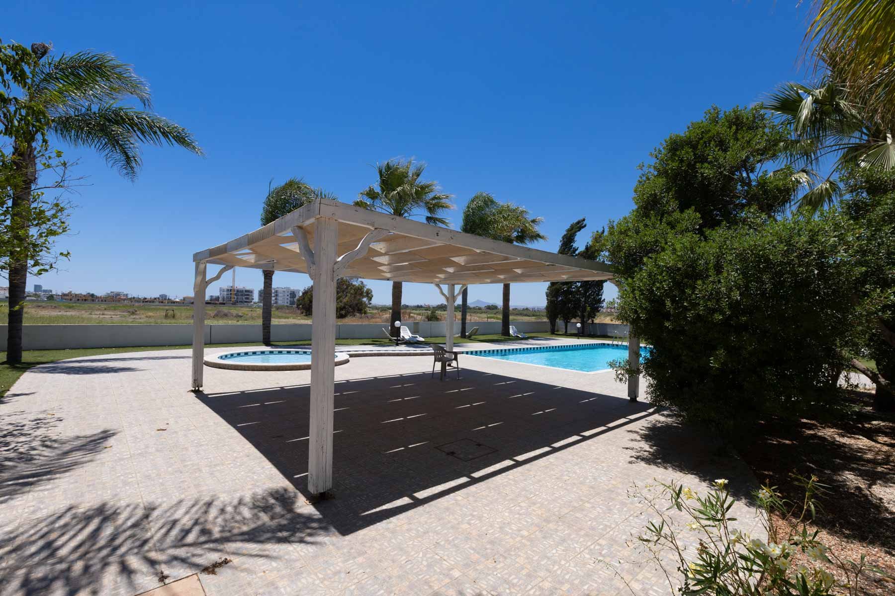  Two Bedroom Apartment Steps from the Sea in Livadia - 物件實景