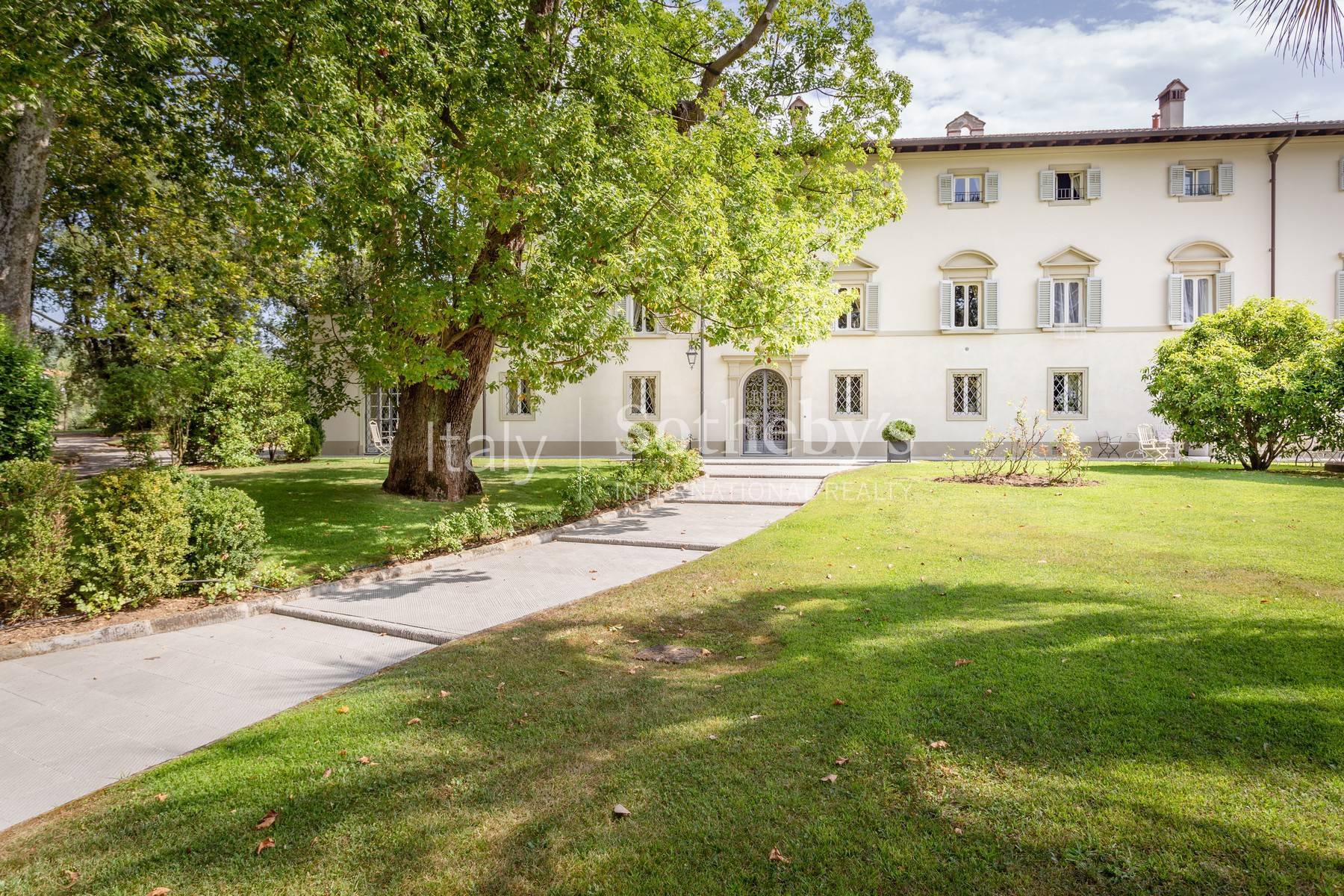  Prestigious luxury villa between Forte dei Marmi and Florence - 物件實景