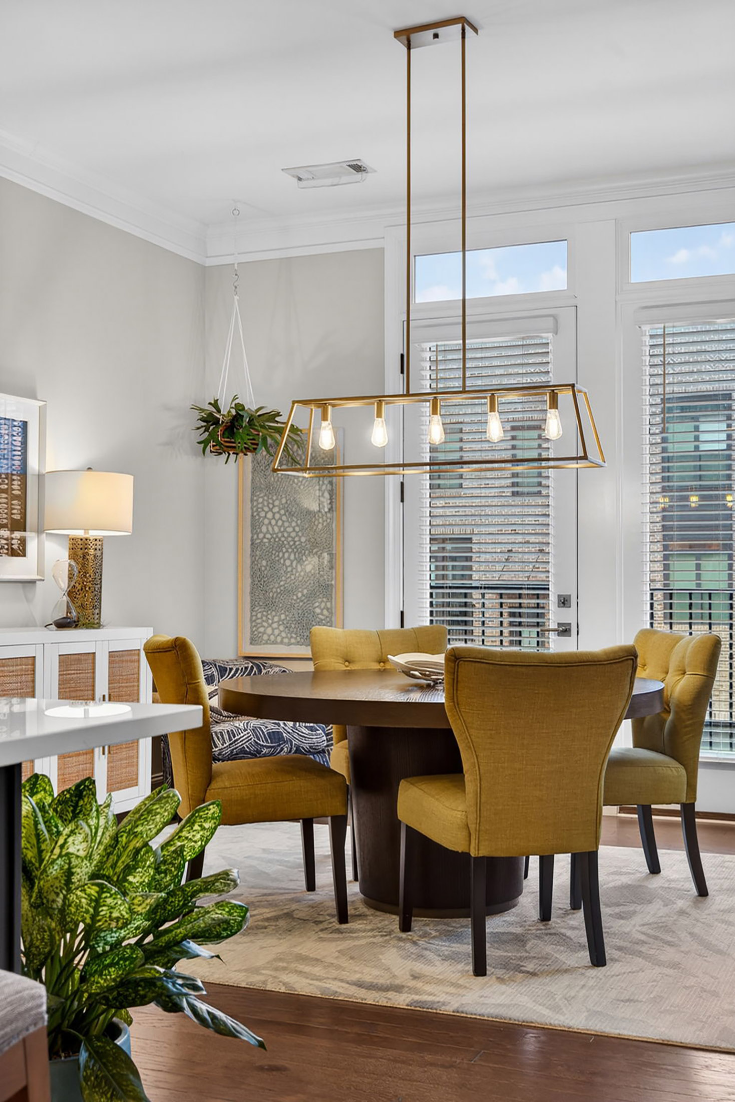  Stunning Three Bedroom Townhome in Convenient Boutique Community - 物件實景