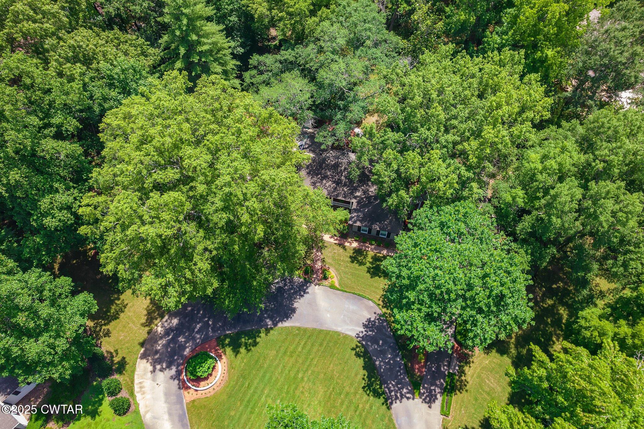 Jackson, Tennessee, 38301, United States, 3 Bedrooms Bedrooms, ,4 BathroomsBathrooms,Residential,For Sale,1859511