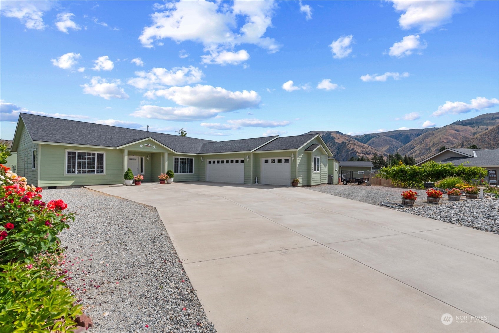 1010 Crest Loop, Entiat, Washington, 98822, United States, 3 Bedrooms Bedrooms, ,3 BathroomsBathrooms,Residential,For Sale,1010 Crest Loop,1592644