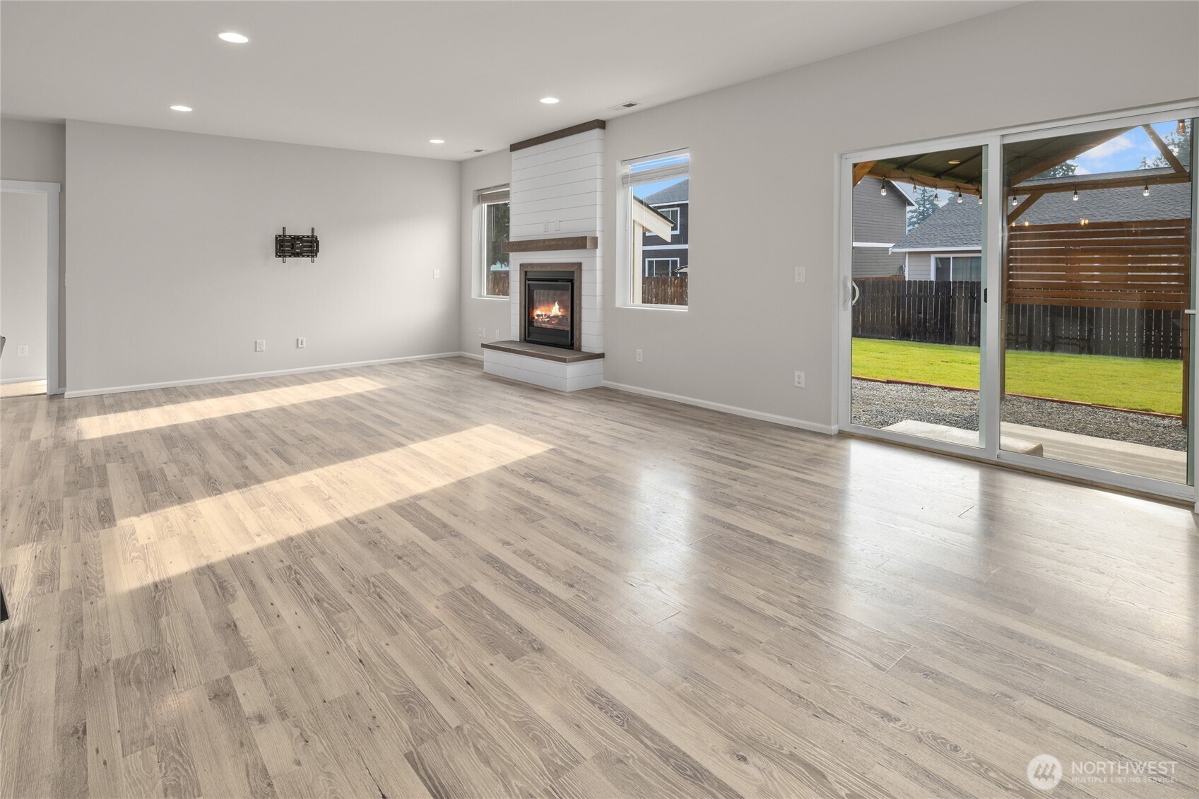 Cle Elum, Washington, 98922, United States, 3 Bedrooms Bedrooms, ,1 BathroomBathrooms,Residential,For Sale,1935300