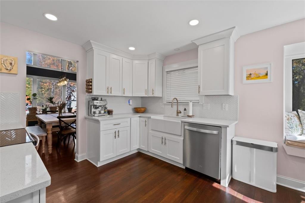 Marietta, Georgia, 30066, United States, 4 Bedrooms Bedrooms, ,3 BathroomsBathrooms,Residential,For Sale,1994491