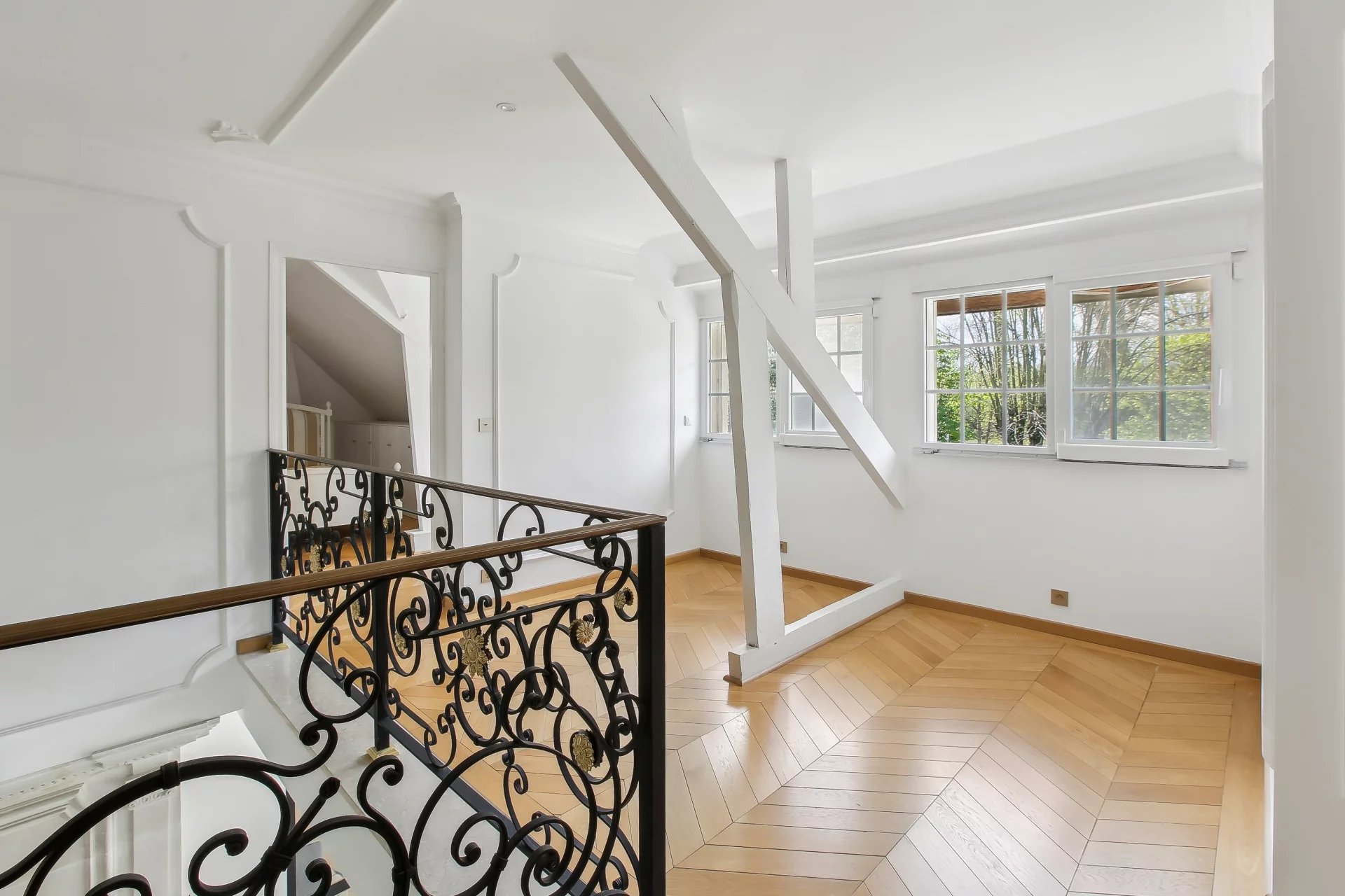 La Varenne-Saint-Hilaire, Île-de-France, 94210, FR, 5 Bedrooms Bedrooms, ,3 BathroomsBathrooms,Residential,For Sale,1995939