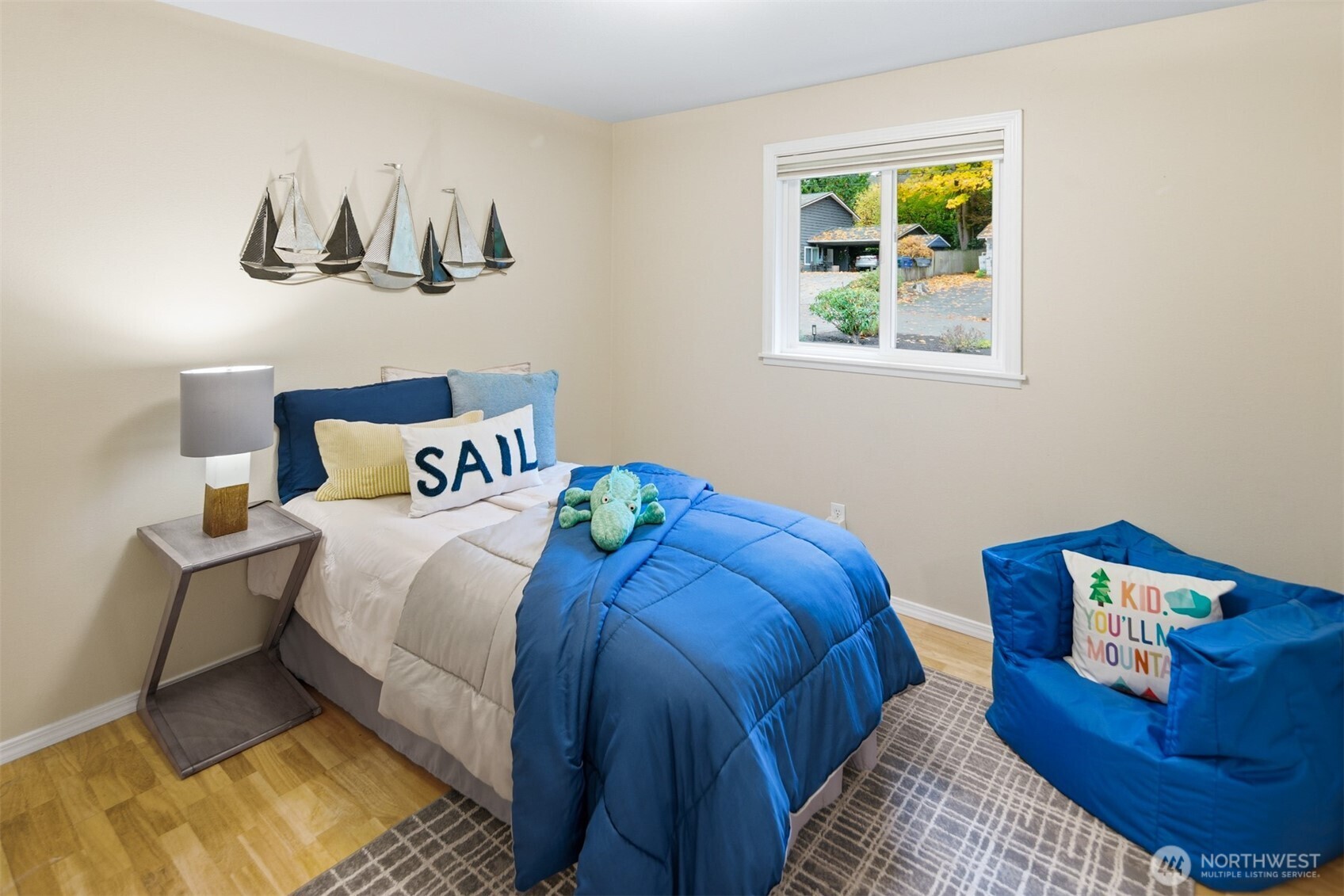 Kirkland, Washington, 98033, United States, 4 Bedrooms Bedrooms, ,3 BathroomsBathrooms,Residential,For Sale,1988062