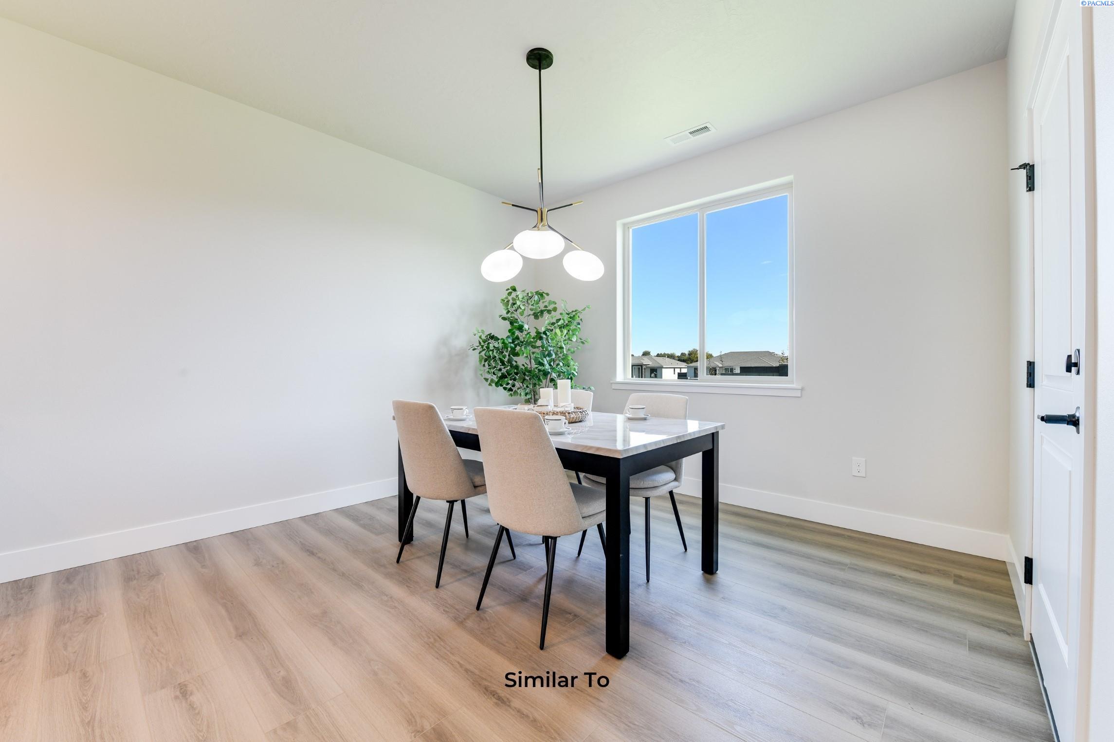 Kennewick, Washington, 99338, United States, 3 Bedrooms Bedrooms, ,1 BathroomBathrooms,Residential,For Sale,1954756