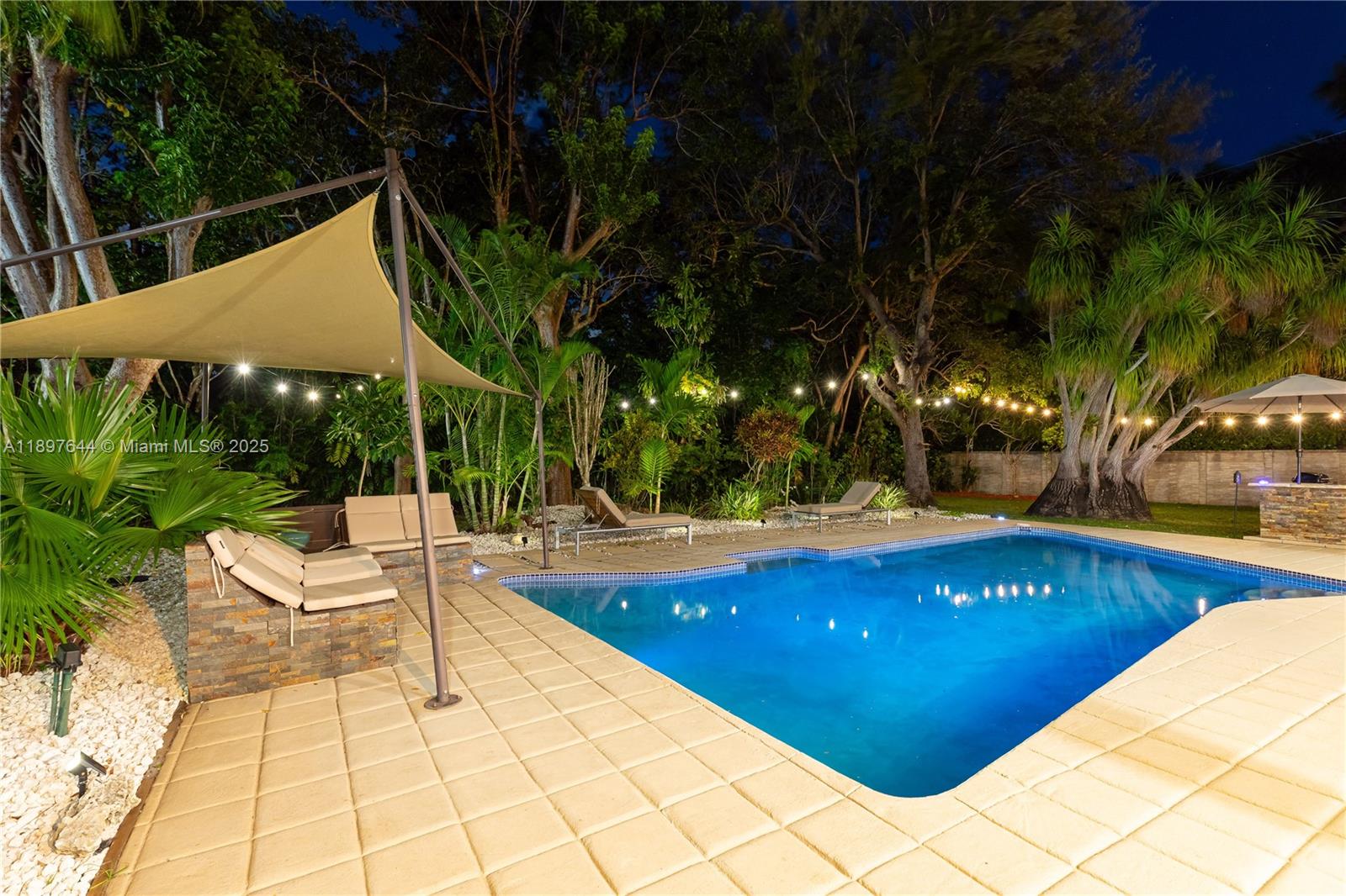 Palmetto Bay, Florida, 33157, United States, 4 Bedrooms Bedrooms, ,4 BathroomsBathrooms,Residential,For Sale,1966916