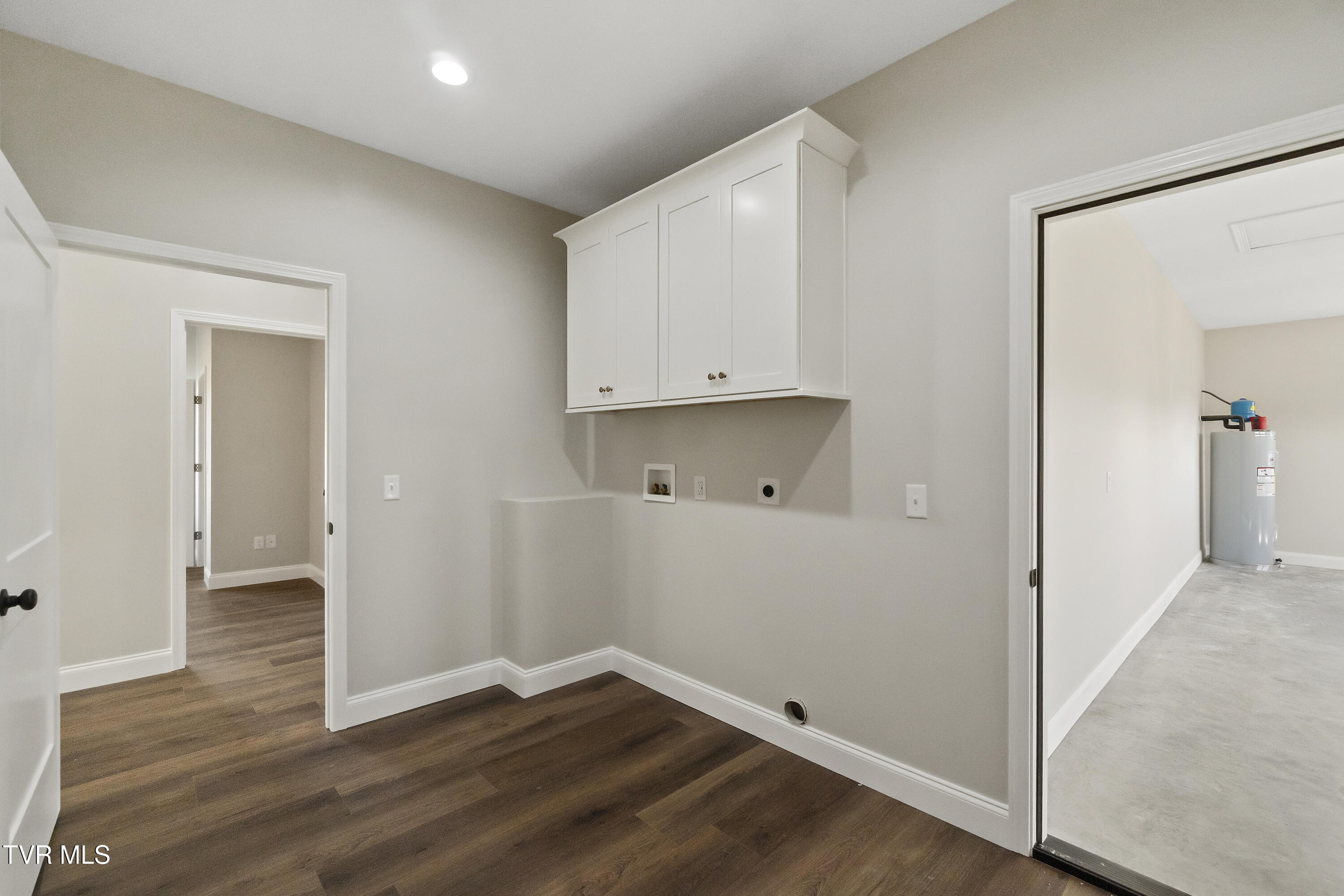 Greeneville, Tennessee, 37745, United States, 3 Bedrooms Bedrooms, ,2 BathroomsBathrooms,Residential,For Sale,1984464