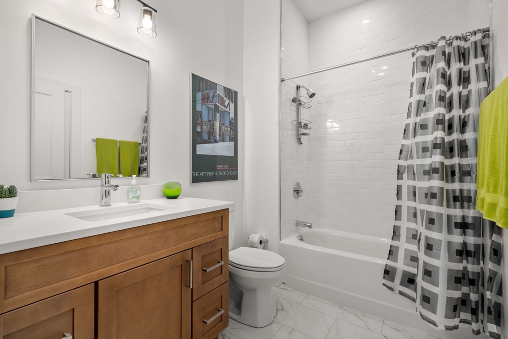 Boston, Massachusetts, 02128, United States, 2 Bedrooms Bedrooms, ,2 BathroomsBathrooms,Residential,For Sale,1940693