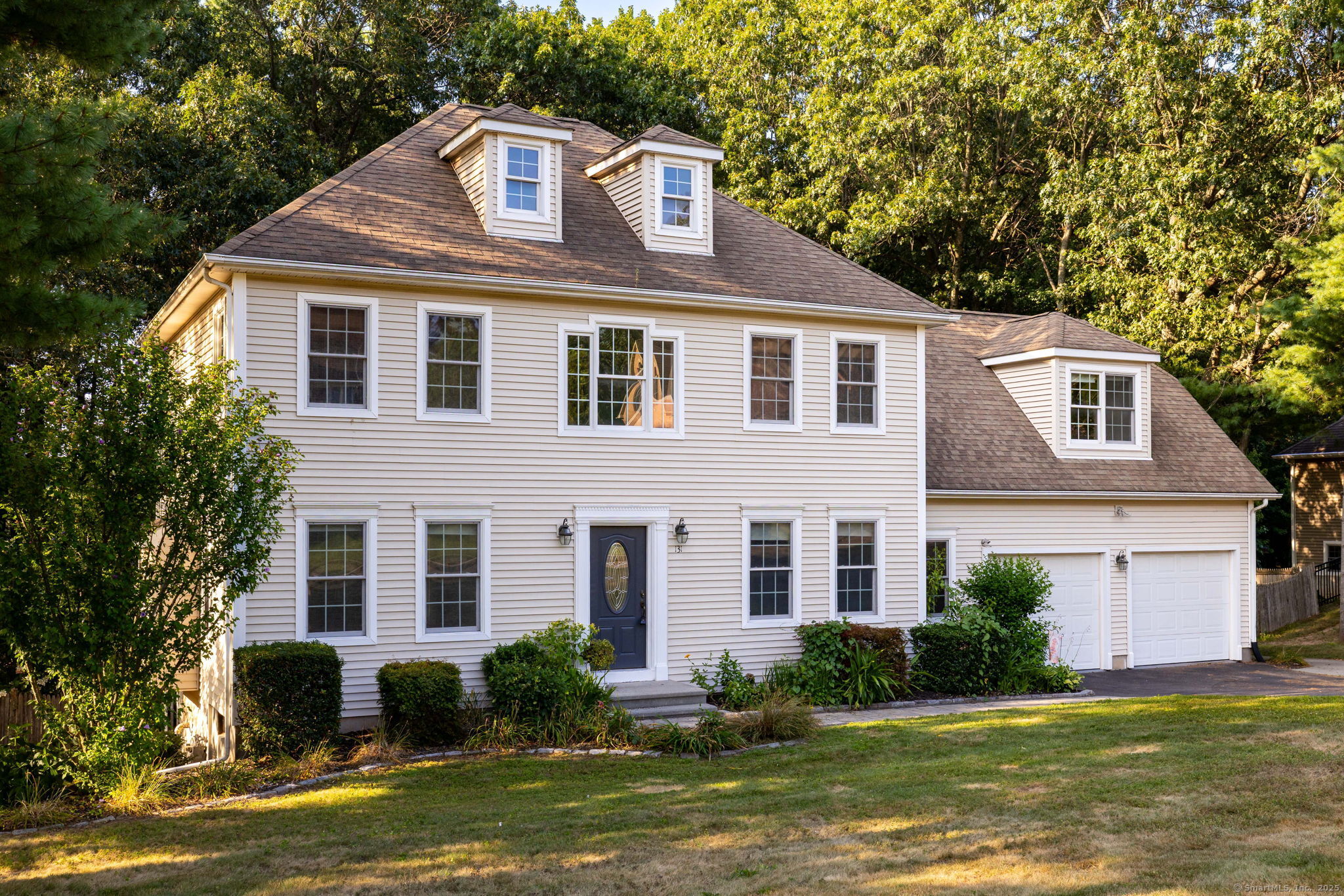 Manchester, Connecticut, 06040, United States, 3 Bedrooms Bedrooms, ,3 BathroomsBathrooms,Residential,For Sale,1917264