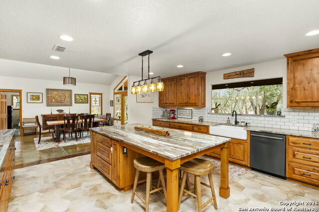 Bandera, Texas, 78003, United States, 4 Bedrooms Bedrooms, ,2 BathroomsBathrooms,Residential,For Sale,1745756