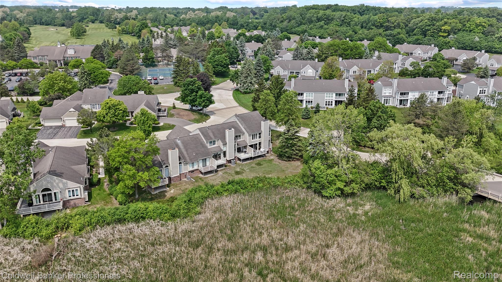 BloomfieldHills, Michigan, 48304, United States, 2 Bedrooms Bedrooms, ,4 BathroomsBathrooms,Residential,For Sale,1896256