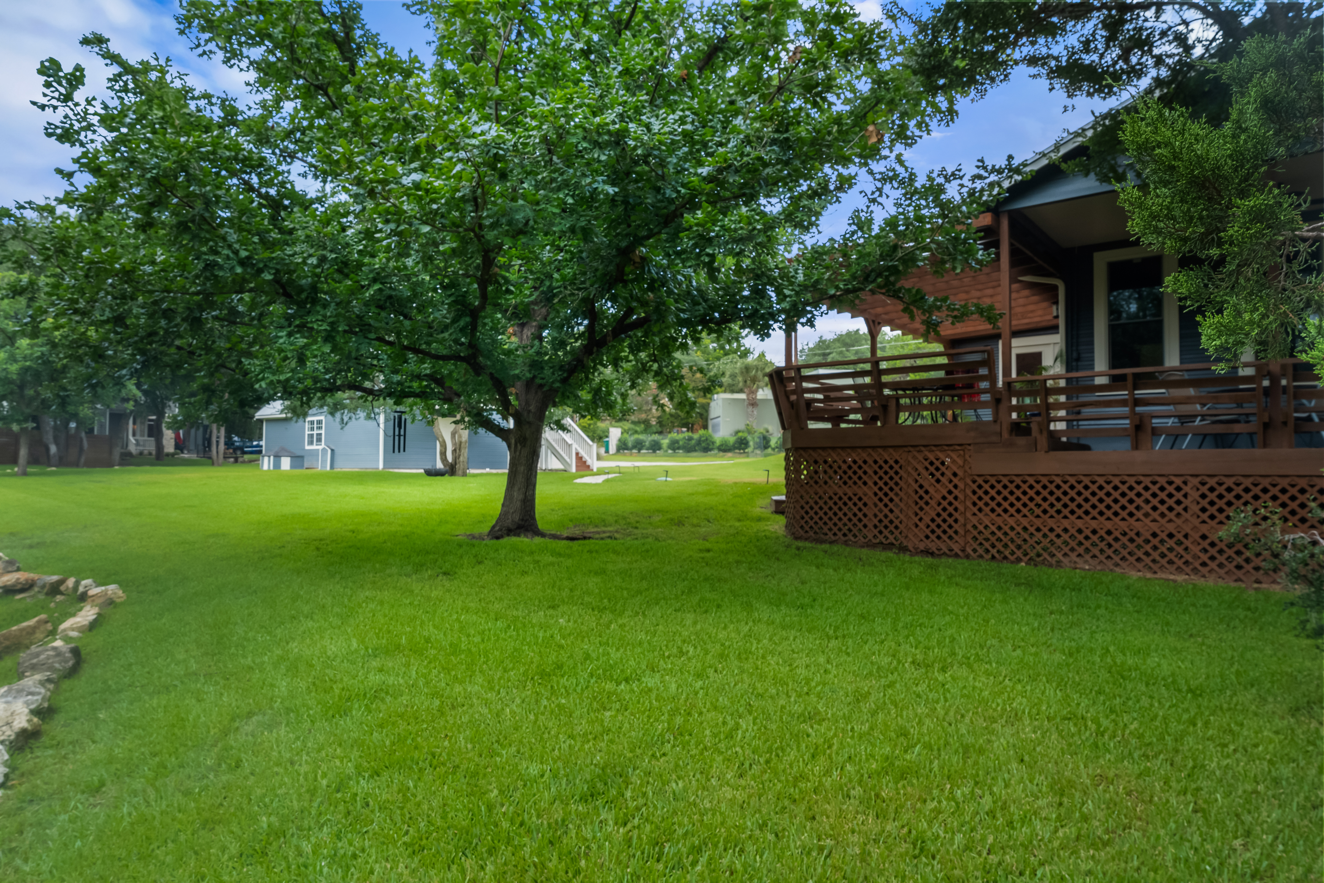  Live. Earn. Work. Lake Austin. - 物件實景
