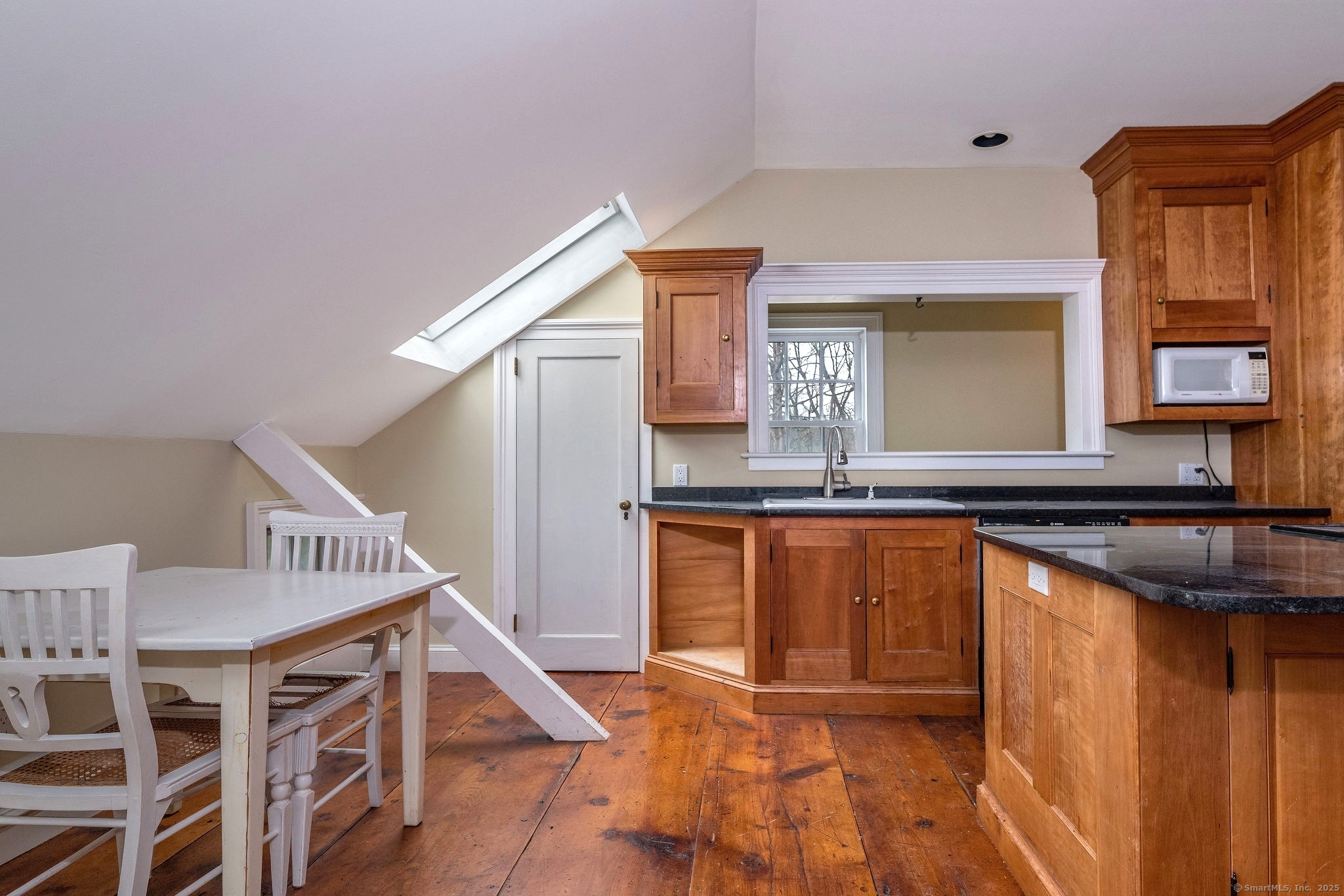 Old Lyme, Connecticut, 06371, United States, 4 Bedrooms Bedrooms, ,2 BathroomsBathrooms,Residential,For Sale,1998441