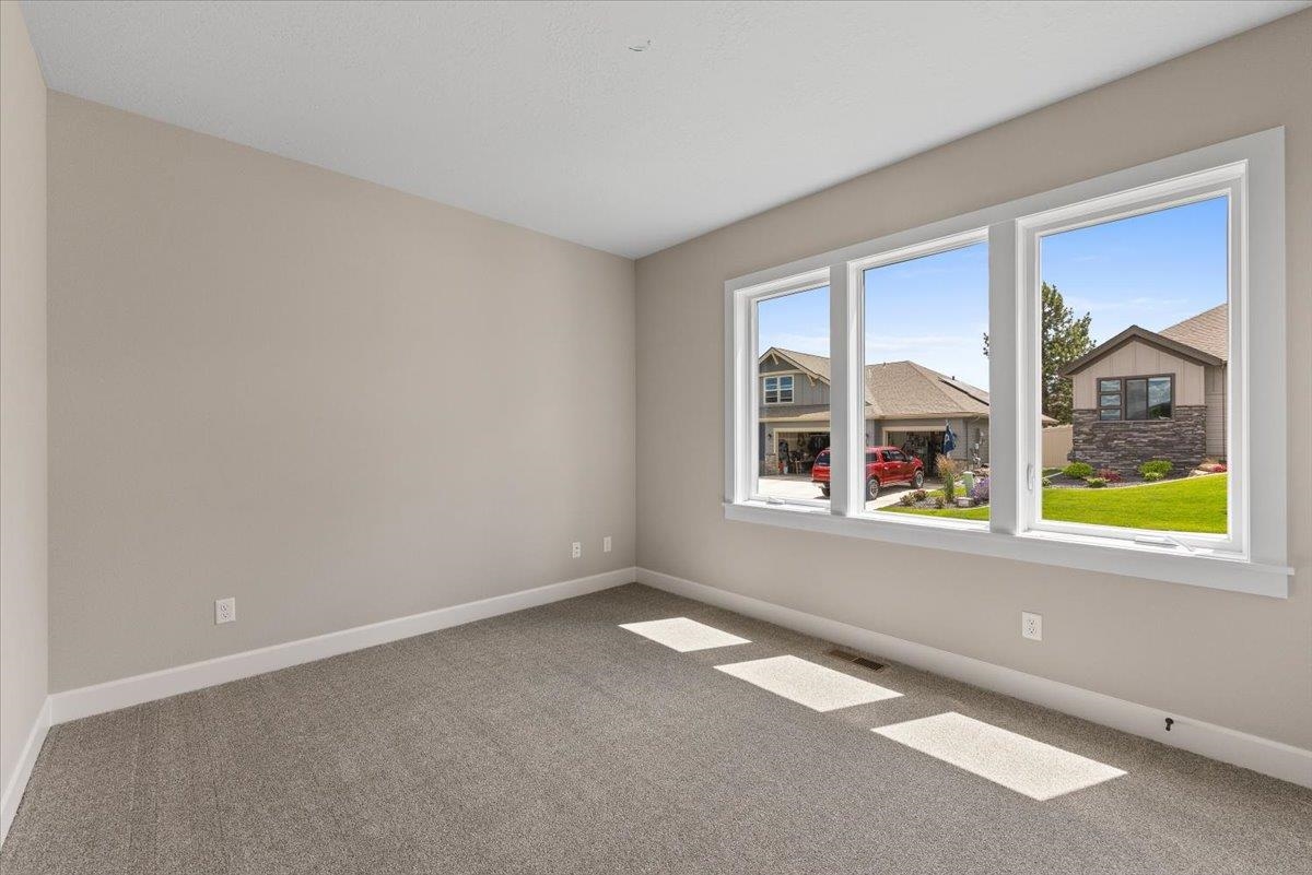 Spokane Valley, Washington, 99037, United States, 3 Bedrooms Bedrooms, ,2 BathroomsBathrooms,Residential,For Sale,1877270