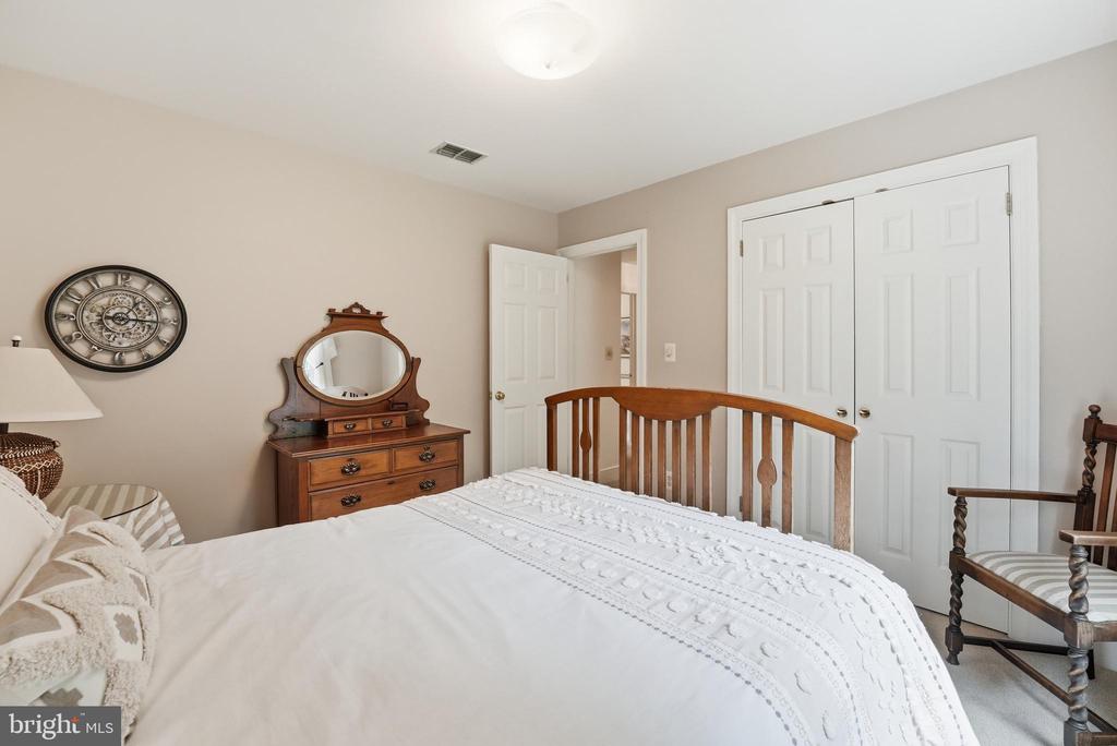 Warrenton, Virginia, 20187, United States, 4 Bedrooms Bedrooms, ,3 BathroomsBathrooms,Residential,For Sale,2048505