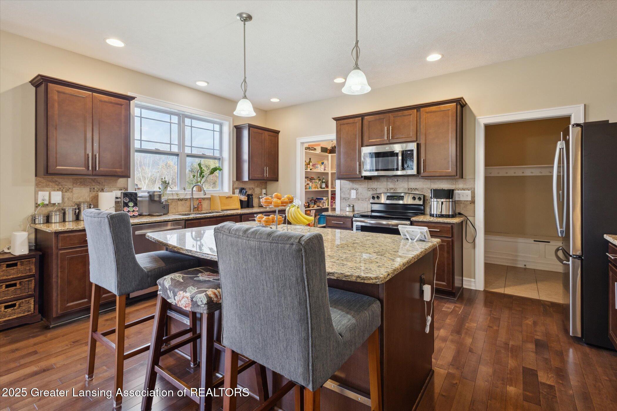 Okemos, Michigan, 48864, United States, 4 Bedrooms Bedrooms, ,4 BathroomsBathrooms,Residential,For Sale,1992112