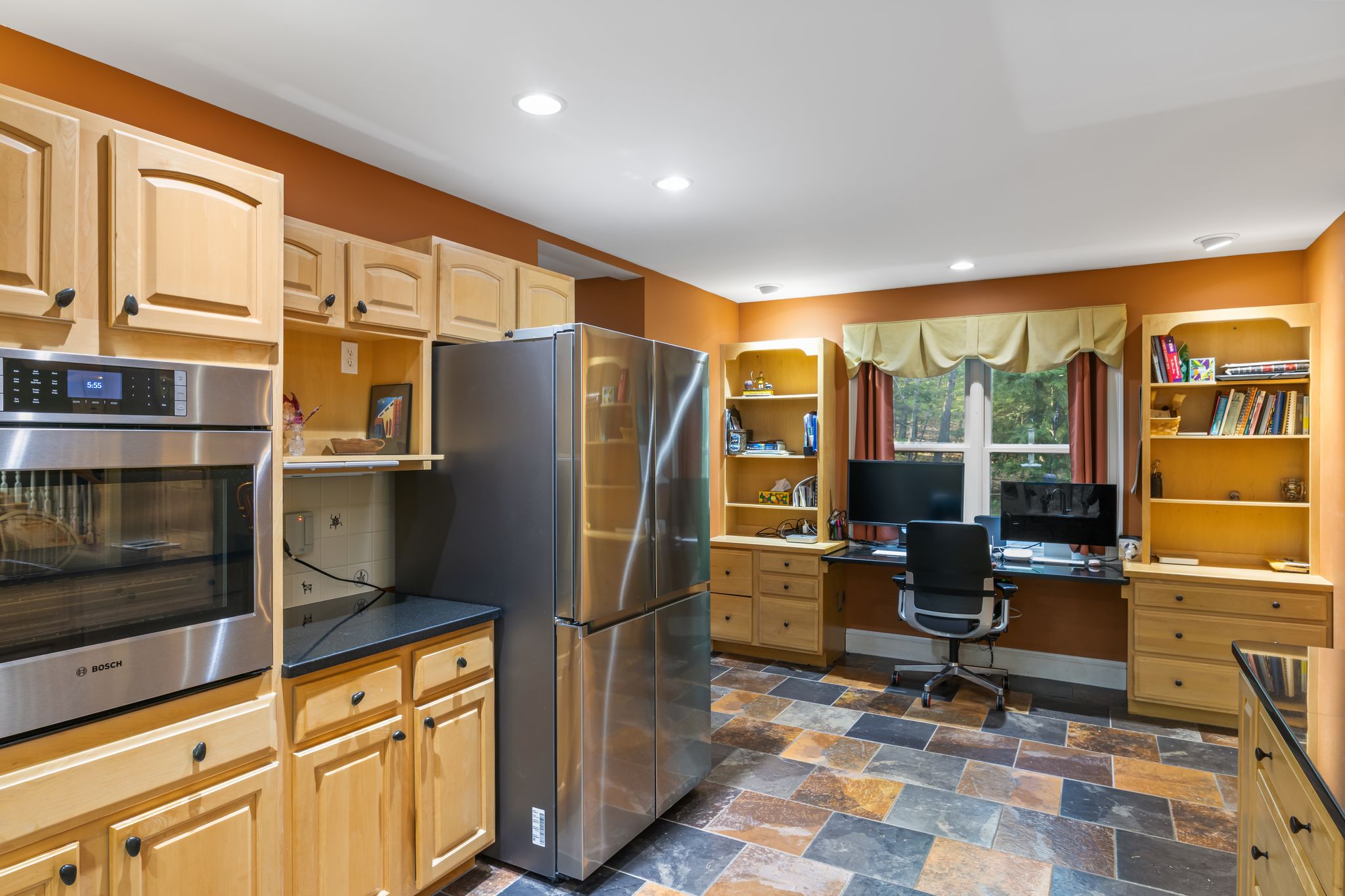 Eliot, Maine, 03903, United States, 3 Bedrooms Bedrooms, ,3 BathroomsBathrooms,Residential,For Sale,1921427