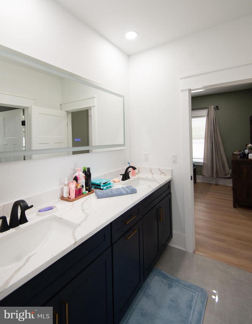 Delmar, Maryland, 21875, United States, 4 Bedrooms Bedrooms, ,4 BathroomsBathrooms,Residential,For Sale,1992058