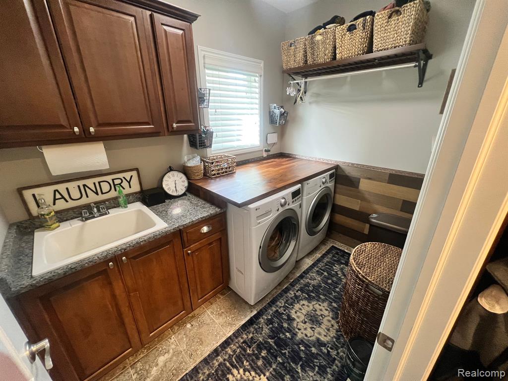 Shelby Township, Michigan, 48316, United States, 3 Bedrooms Bedrooms, ,4 BathroomsBathrooms,Residential,For Sale,2014056