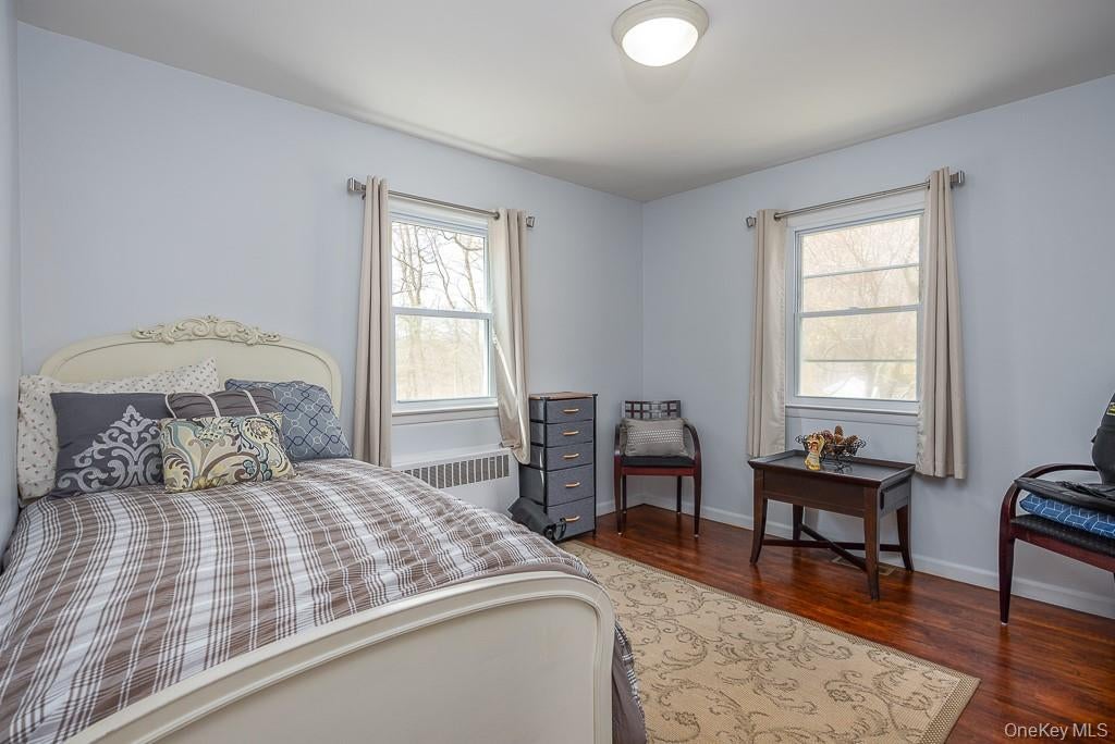 White Plains, New York, 10607, United States, 4 Bedrooms Bedrooms, ,2 BathroomsBathrooms,Residential,For Sale,1986046