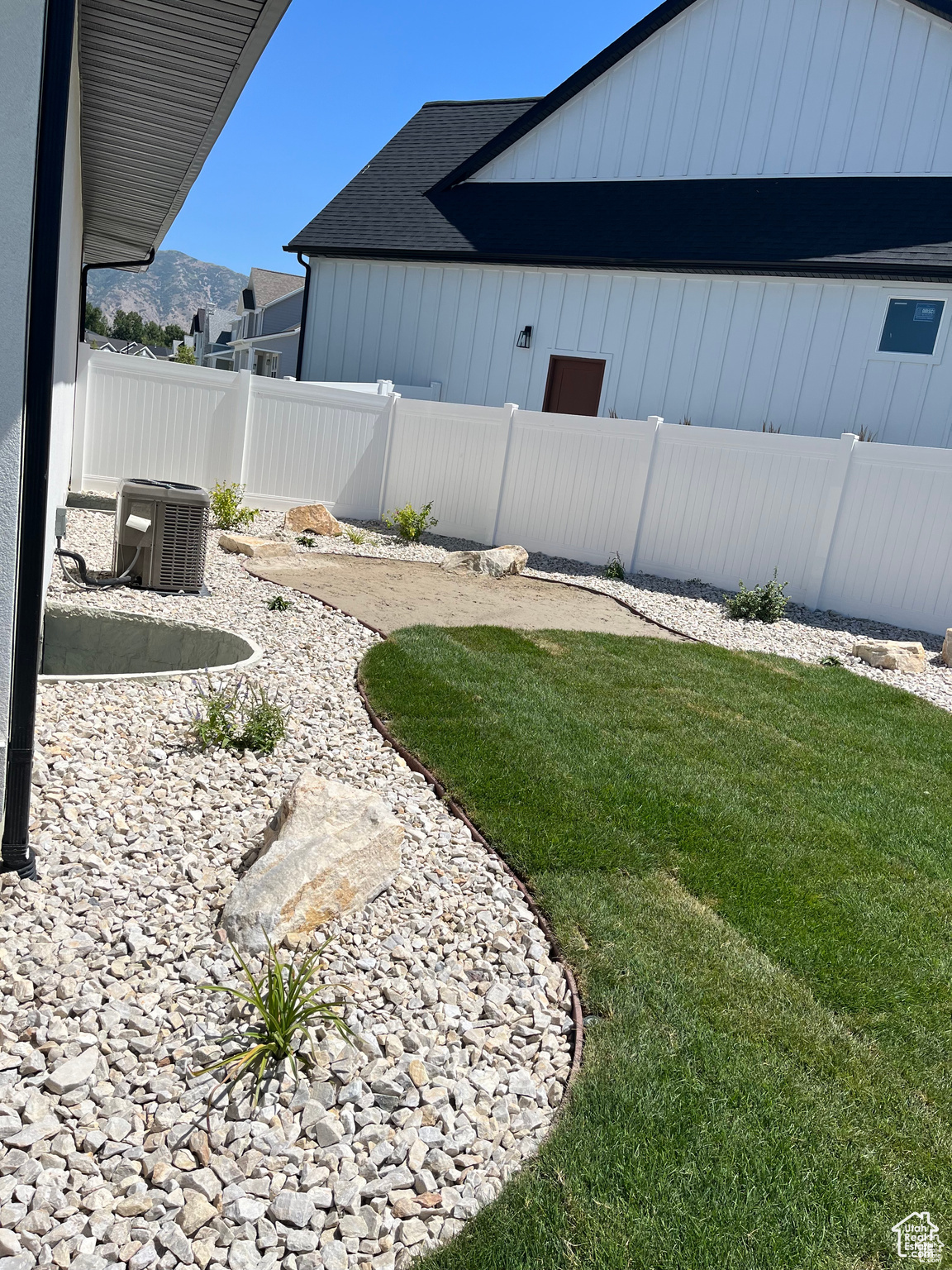 Tooele, Utah, 84074, United States, 6 Bedrooms Bedrooms, ,2 BathroomsBathrooms,Residential,For Sale,1970427