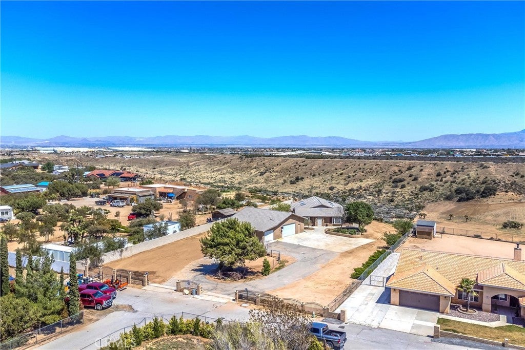 Oak Hills, California, 92344, United States, 3 Bedrooms Bedrooms, ,4 BathroomsBathrooms,Residential,For Sale,1974098