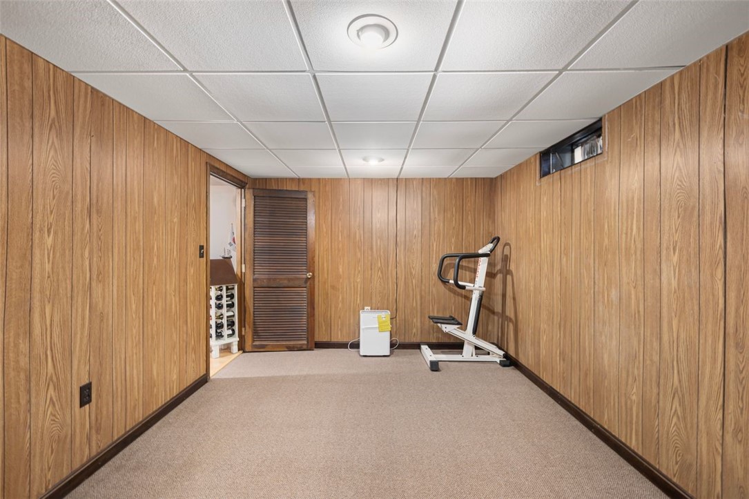 Cranston, Rhode Island, 02921, United States, 3 Bedrooms Bedrooms, ,2 BathroomsBathrooms,Residential,For Sale,1940913