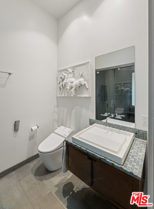 Los Angeles, California, 90069, United States, 4 Bedrooms Bedrooms, ,4 BathroomsBathrooms,Residential,For Sale,1766508