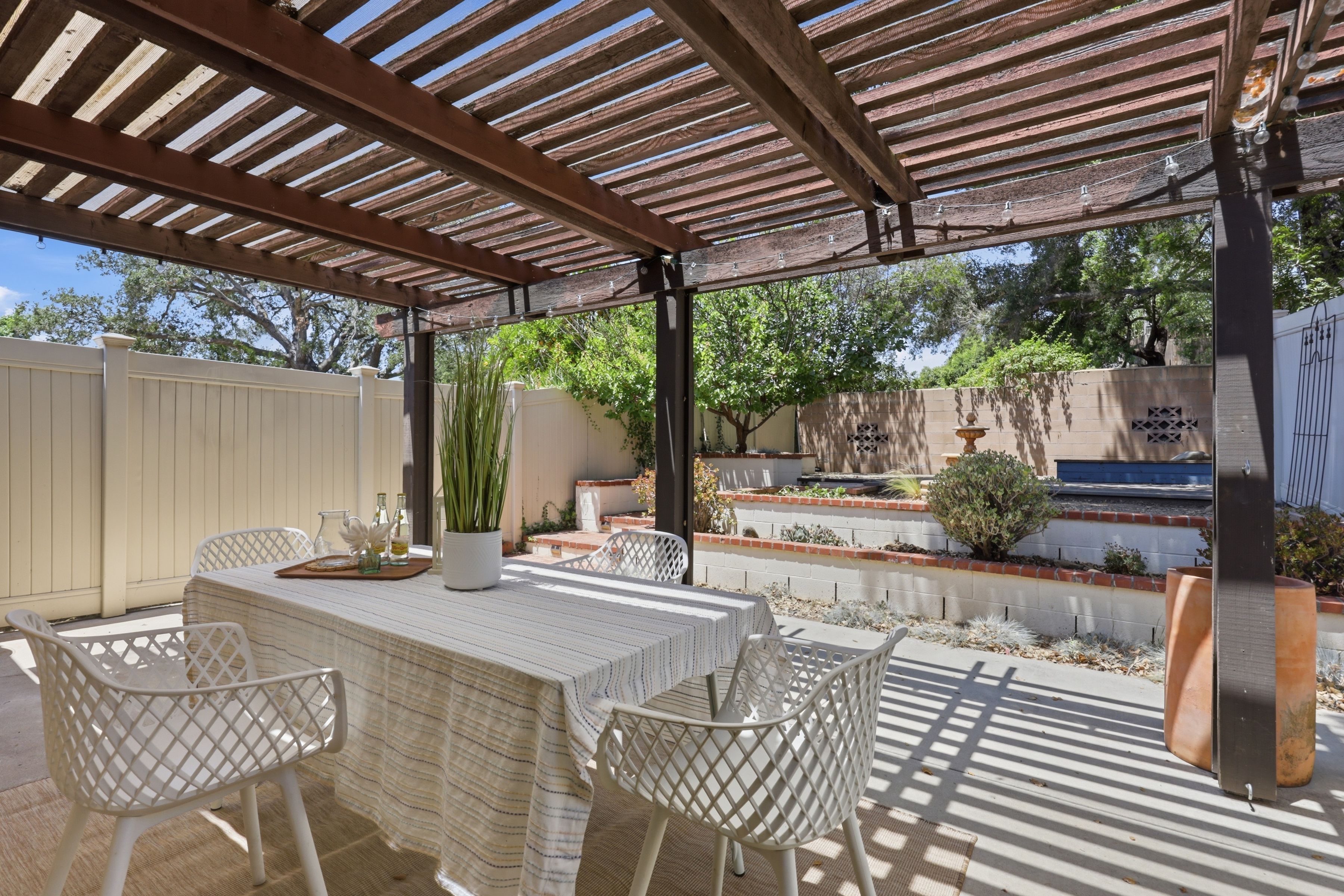  Charming End-Unit in Ojai - 物件實景