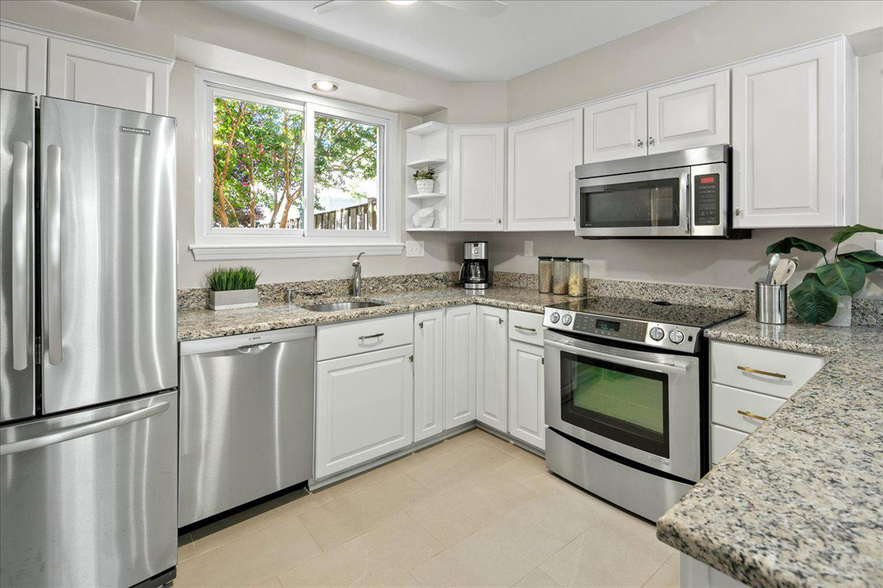  1420 Woodbine Street, Alexandria, VA, 22302 - 物件實景