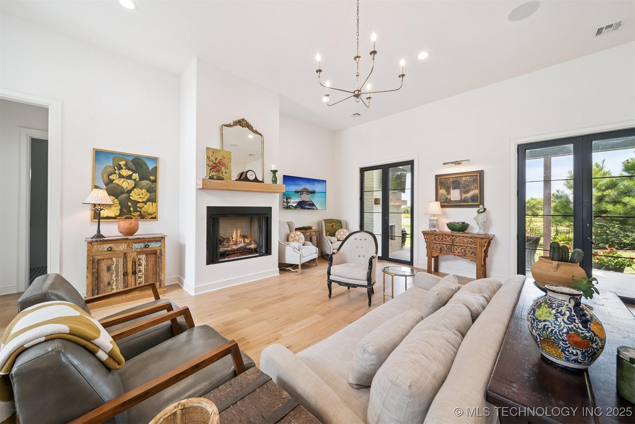 Broken Arrow, Oklahoma, 74014, United States, 4 Bedrooms Bedrooms, ,4 BathroomsBathrooms,Residential,For Sale,1983128