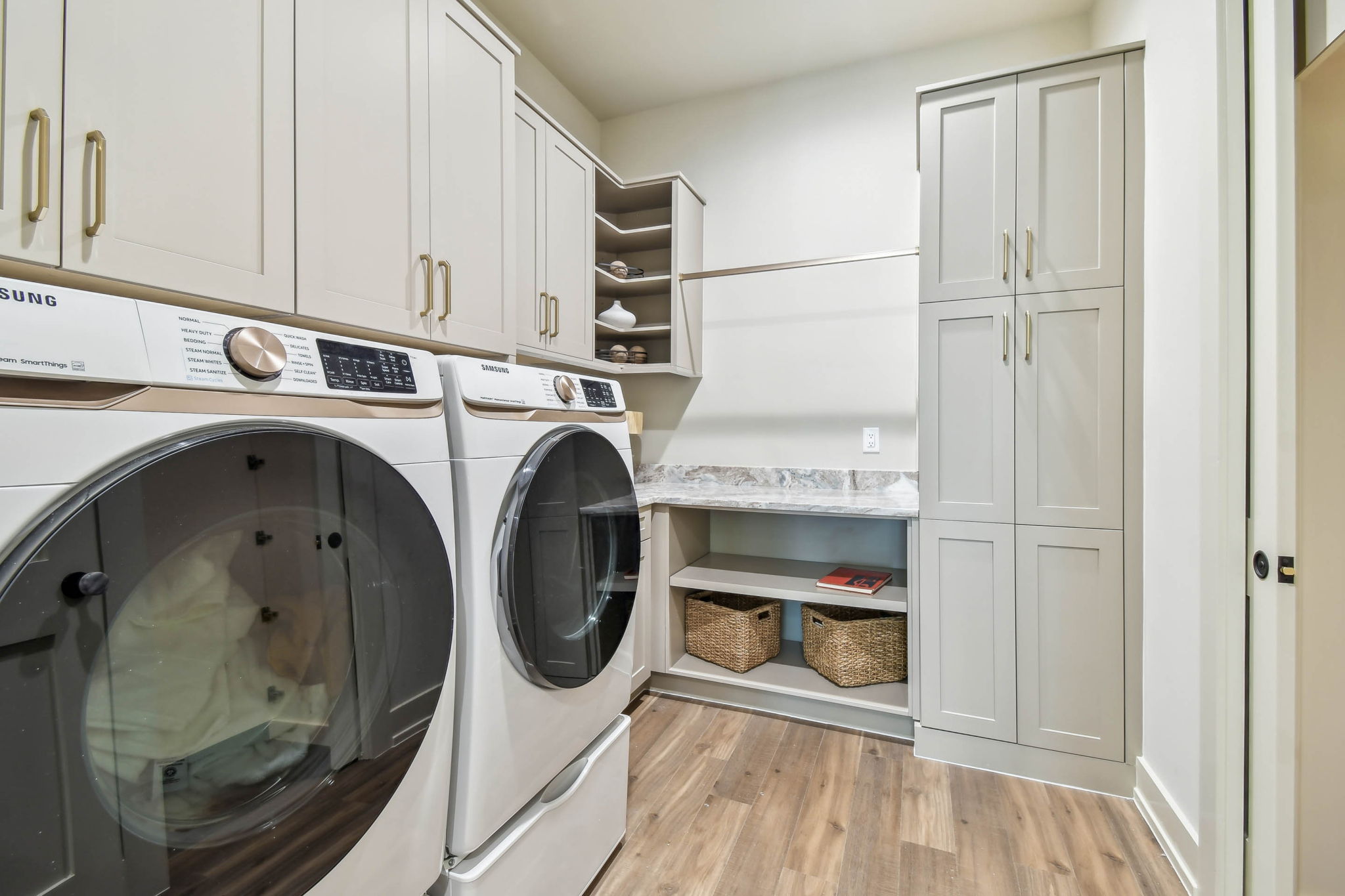 Treasure Island, Florida, 33706, United States, 5 Bedrooms Bedrooms, ,5 BathroomsBathrooms,Residential,For Sale,1792310