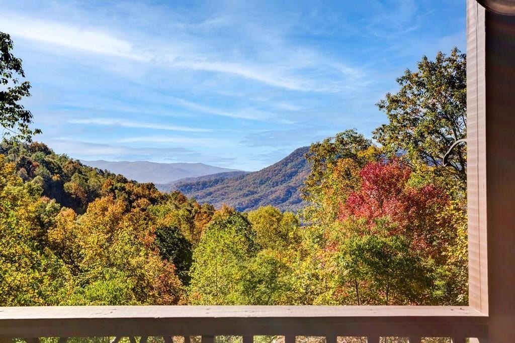 Hiawassee, Georgia, 30546, United States, 4 Bedrooms Bedrooms, ,5 BathroomsBathrooms,Residential,For Sale,1880672