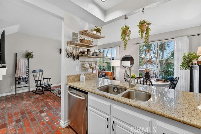 Rancho Santa Margarita, California, 92692, United States, 2 Bedrooms Bedrooms, ,3 BathroomsBathrooms,Residential,For Sale,2049137