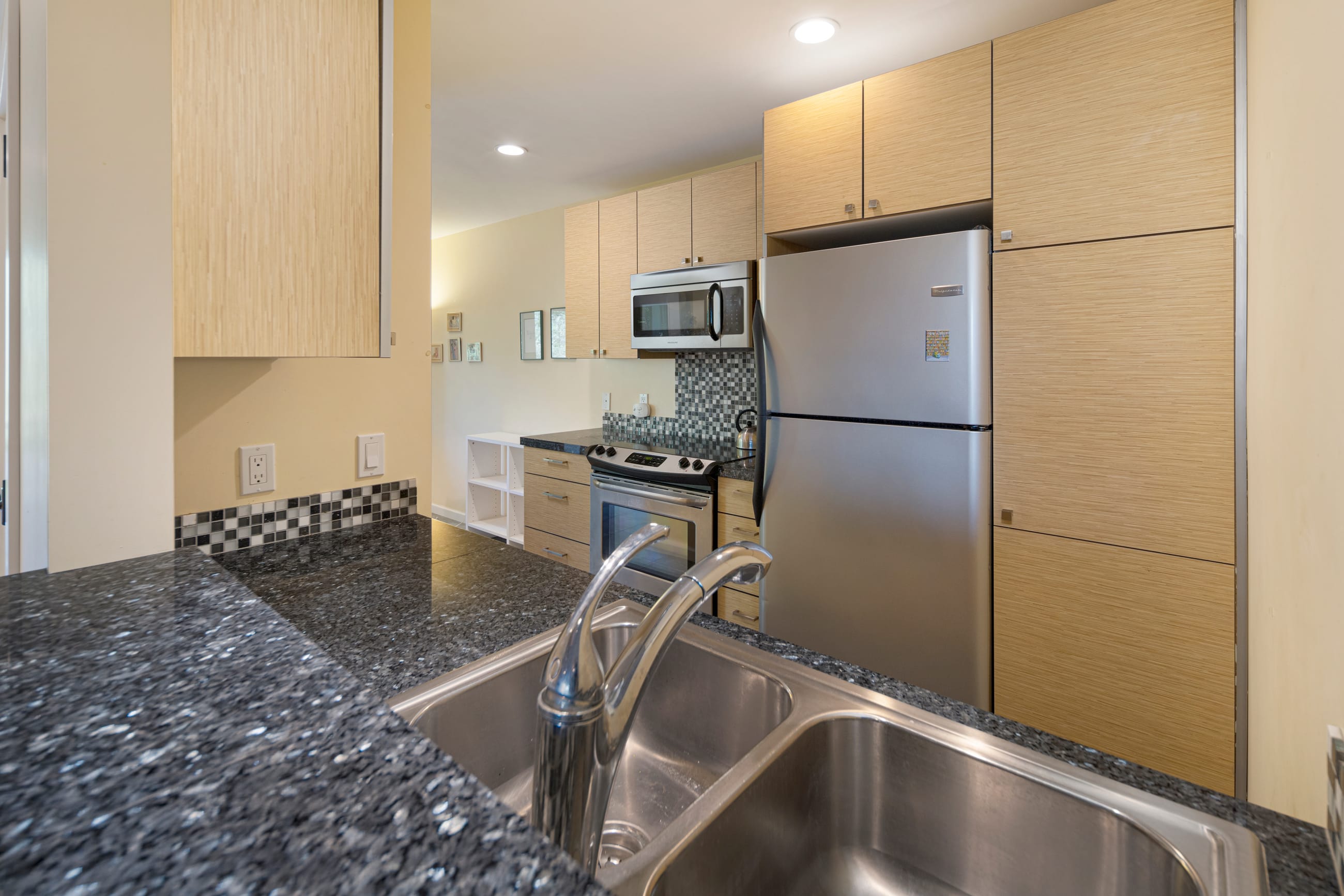  Timeless Design with Water Views - 物件實景