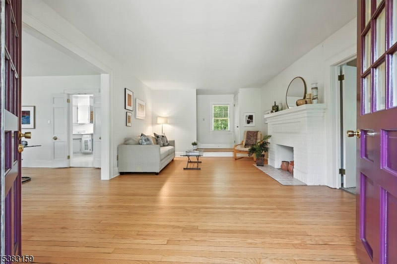 Westfield Town, New Jersey, 07090, United States, 3 Bedrooms Bedrooms, ,1 BathroomBathrooms,Residential,For Sale,1941836