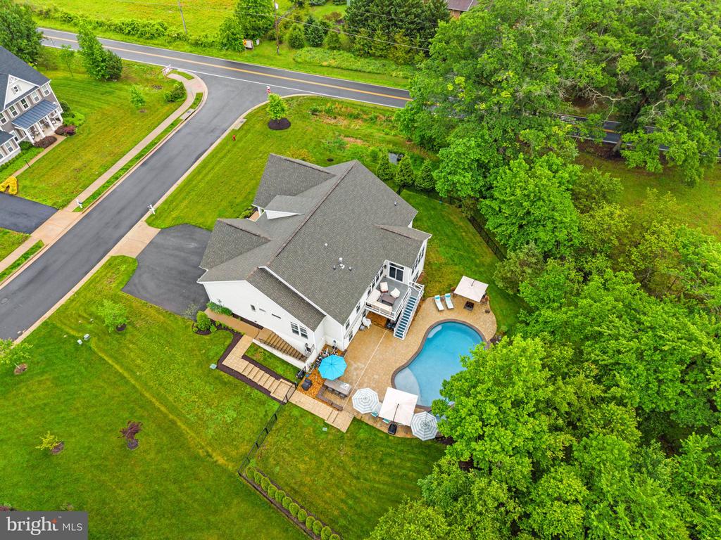 Warrenton, Virginia, 20187, United States, 4 Bedrooms Bedrooms, ,4 BathroomsBathrooms,Residential,For Sale,2048905