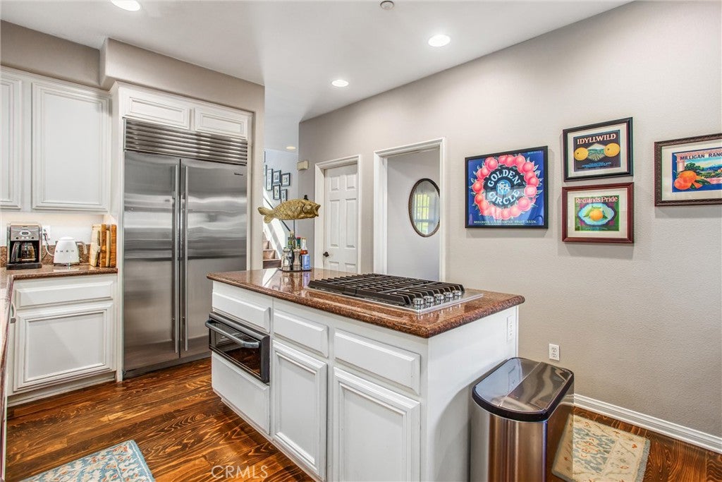 Redlands, California, 92373, United States, 5 Bedrooms Bedrooms, ,4 BathroomsBathrooms,Residential,For Sale,1983103