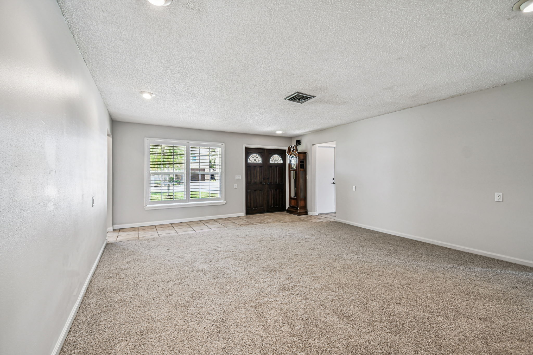 Madeira Beach, Florida, 33708, United States, 4 Bedrooms Bedrooms, ,2 BathroomsBathrooms,Residential,For Sale,2005483