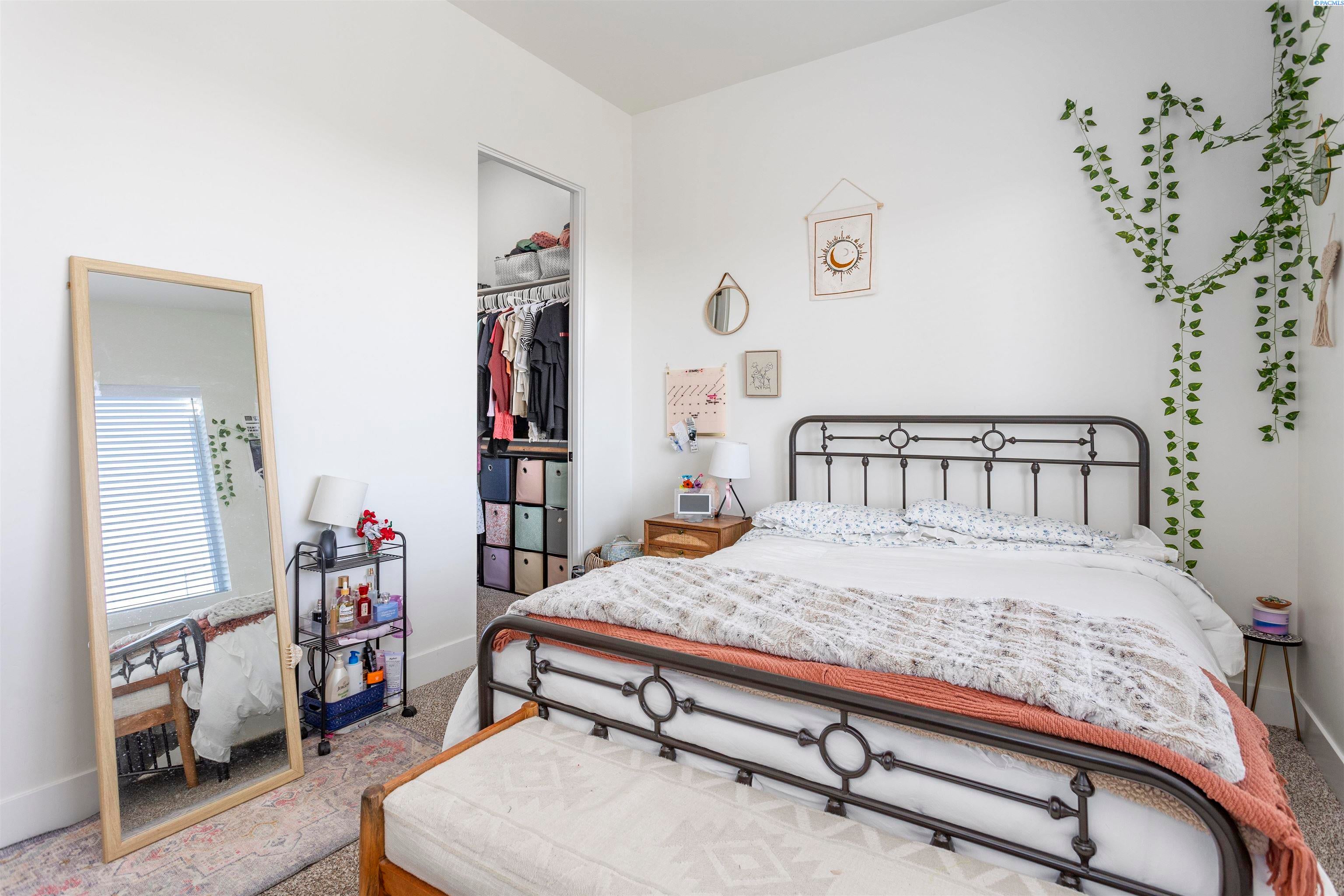 Kennewick, Washington, 99338, United States, 4 Bedrooms Bedrooms, ,3 BathroomsBathrooms,Residential,For Sale,2010743