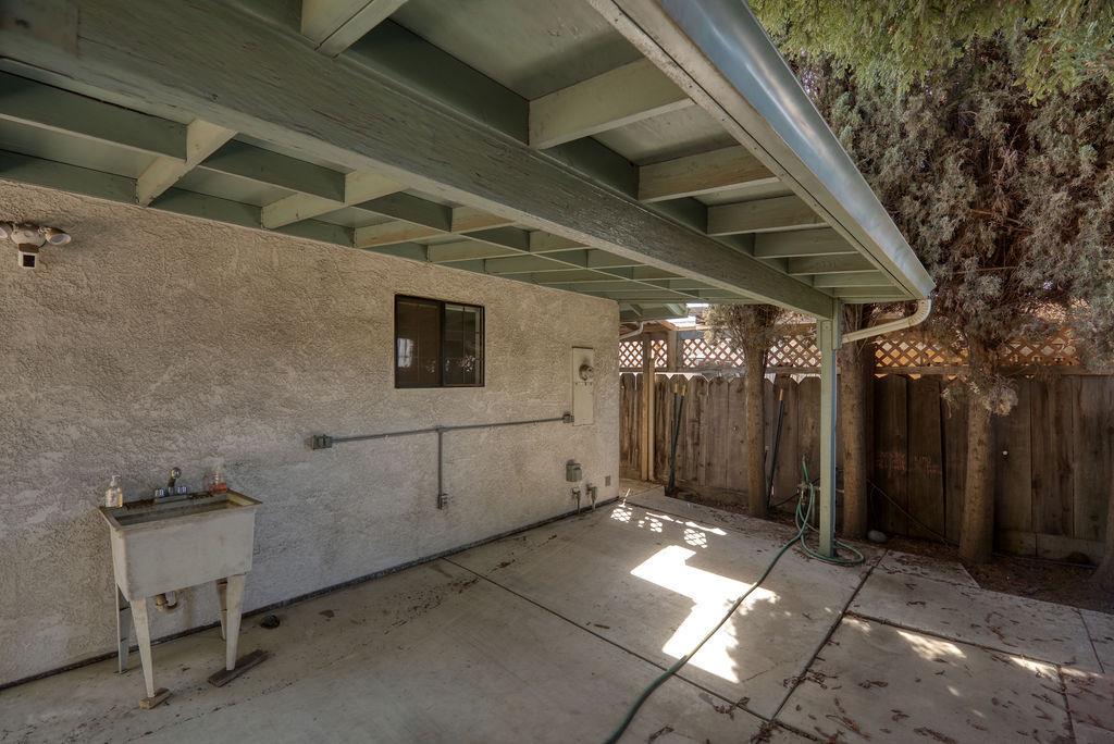 Oakdale, California, 95361, United States, 2 Bedrooms Bedrooms, ,3 BathroomsBathrooms,Residential,For Sale,1978297