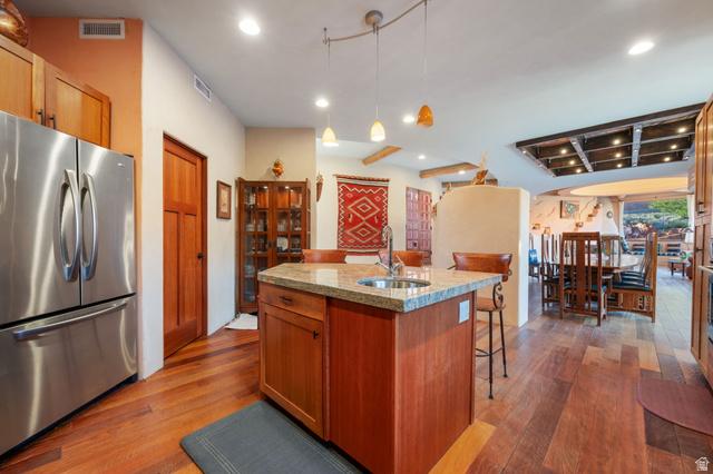 Ivins, Utah, 84738, United States, 3 Bedrooms Bedrooms, ,3 BathroomsBathrooms,Residential,For Sale,2048835