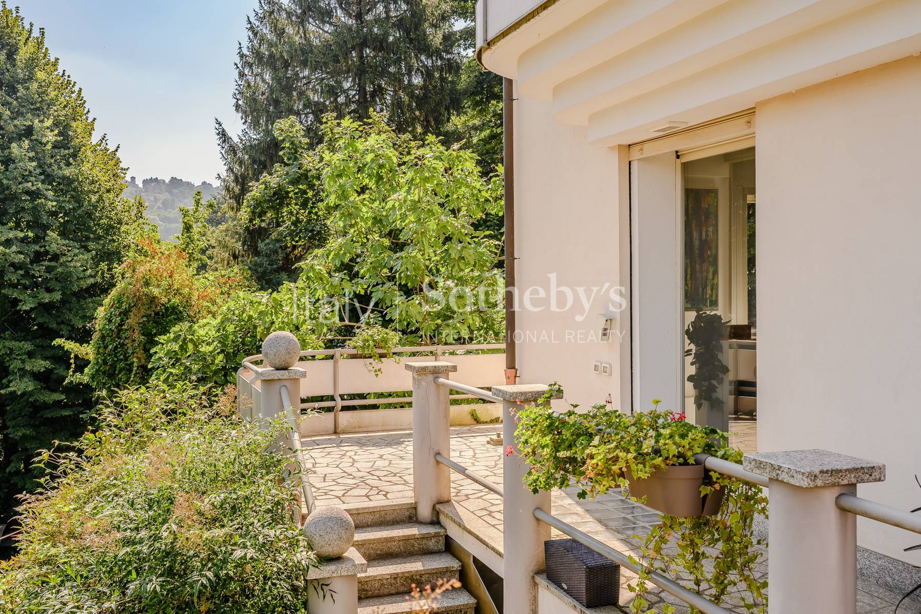  Exclusive Villa with Garden on Turin