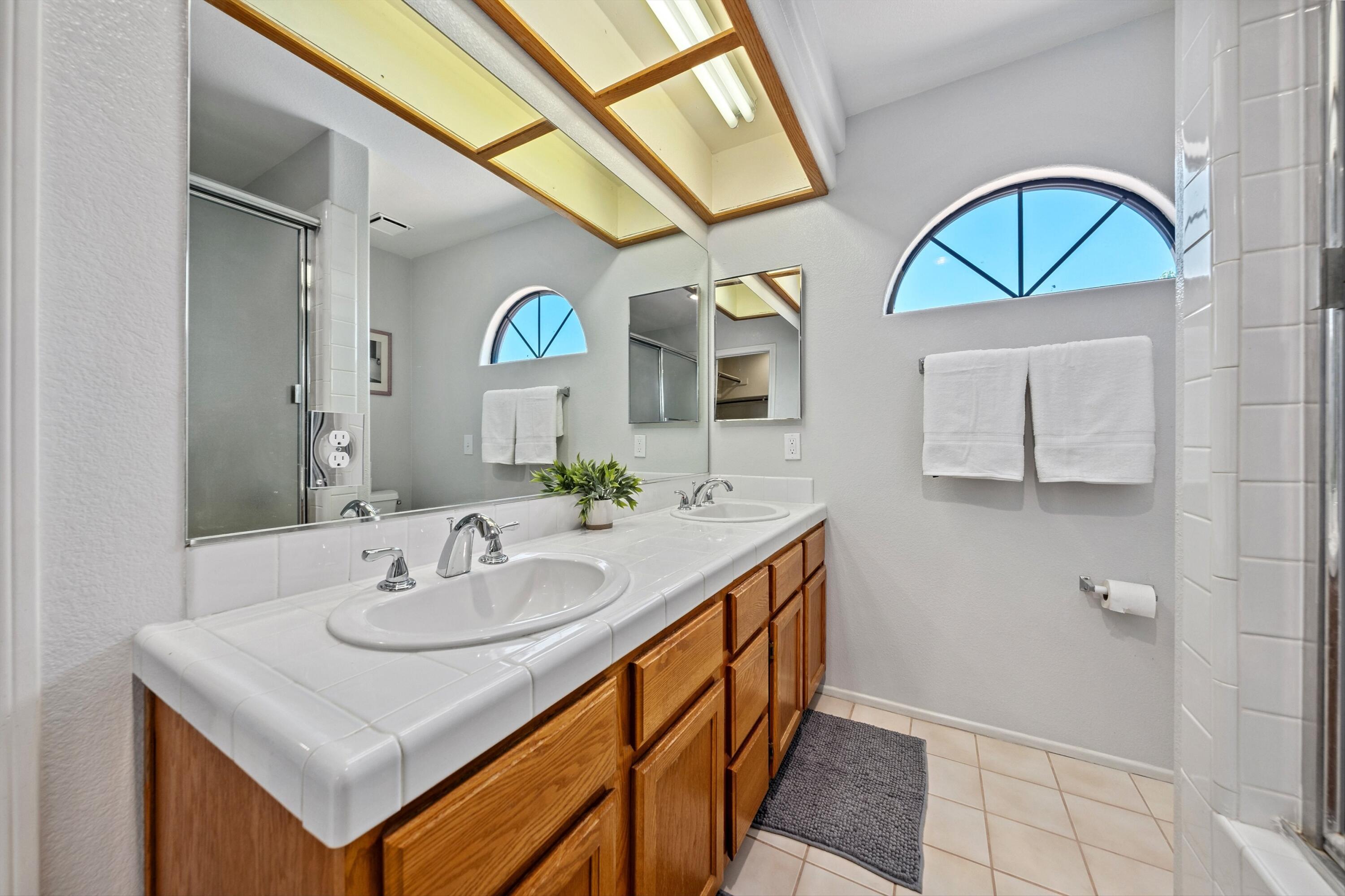 Indio, California, 92201, United States, 3 Bedrooms Bedrooms, ,2 BathroomsBathrooms,Residential,For Sale,1891507