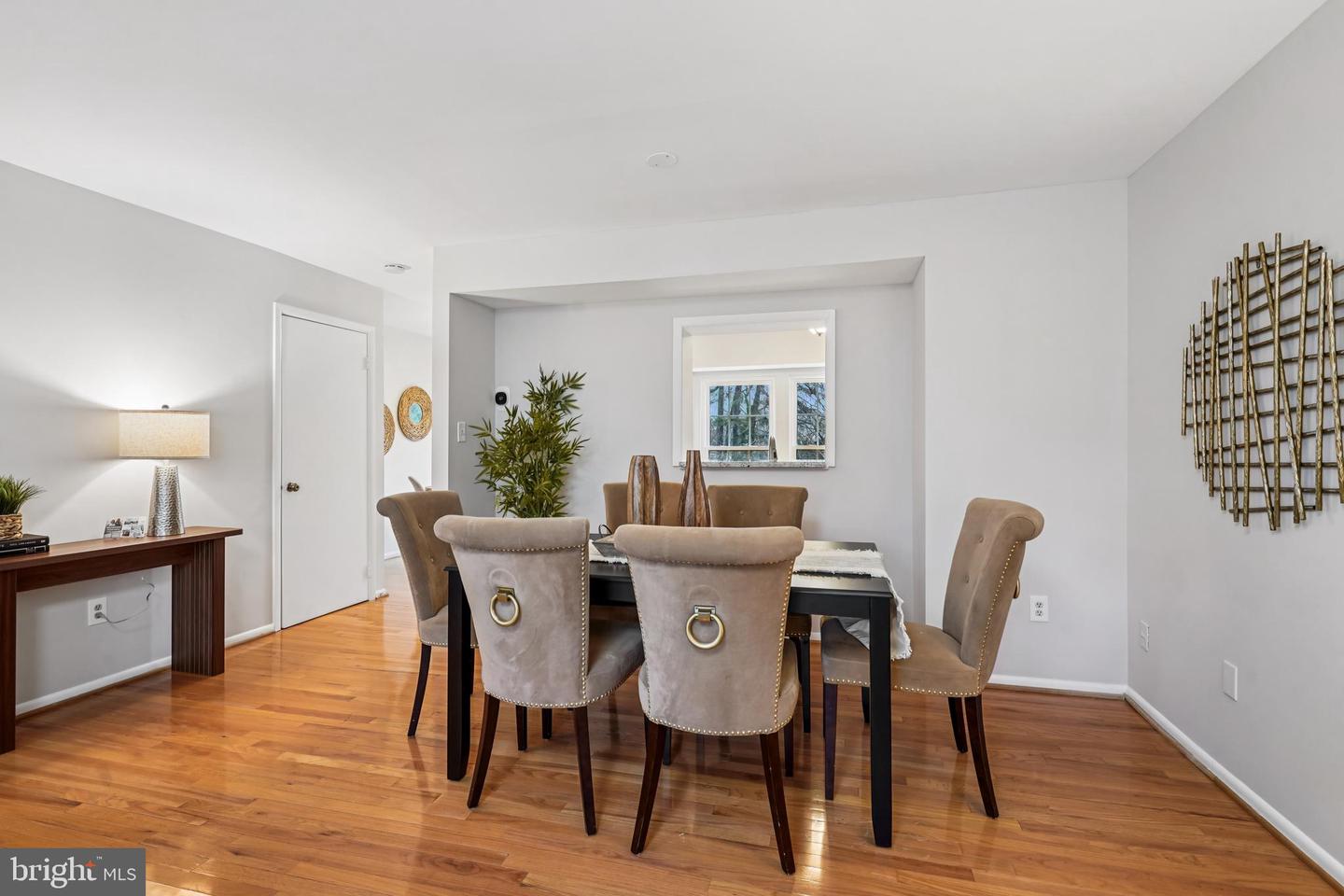 Gaithersburg, Maryland, 20878, United States, 3 Bedrooms Bedrooms, ,4 BathroomsBathrooms,Residential,For Sale,1995929